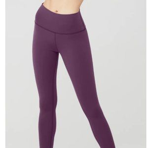 NWOT Alo HIGH-WAIST AIRBRUSH LEGGING PLUM- Size XS